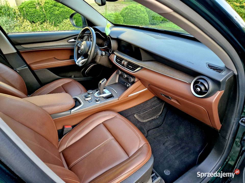 Alfa Romeo Stelvio 2021r 20Benz 280 4x4 Q4 1995cm3 Ryglice