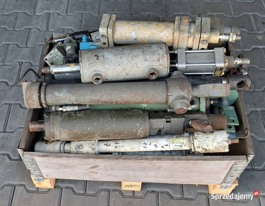Siłowniki Hydrauliczne 30 Pleszew sprzedam