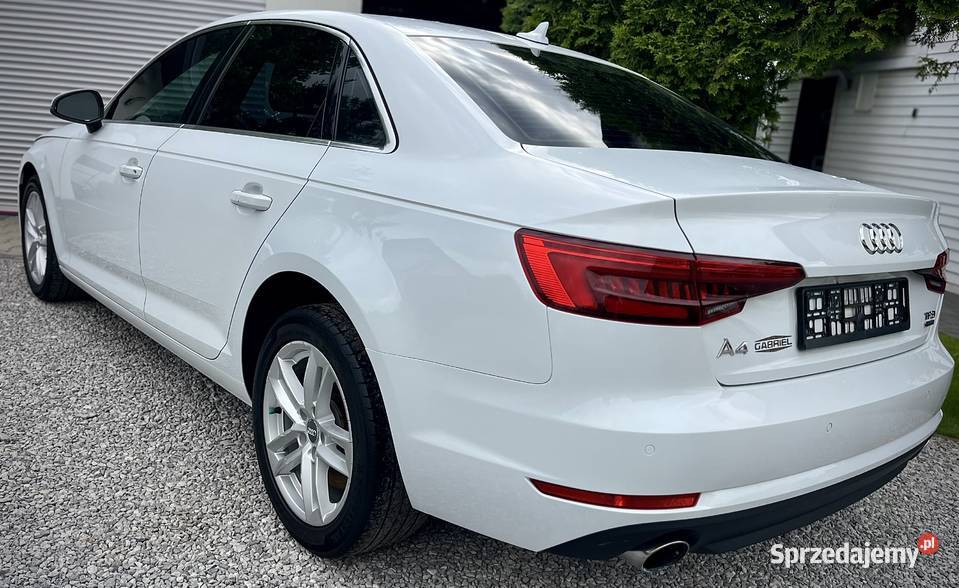 Audi A4 quattro 20 TFSI 252 kmM 2017 navi skóra gniazdo AUX sprzedam