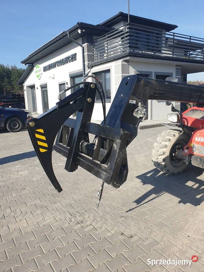 Chwytak do drewna Nowy Transport na terenie