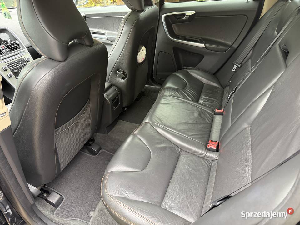 VOLVO XC60 24D AWD Summum 20092010 208kkm stan