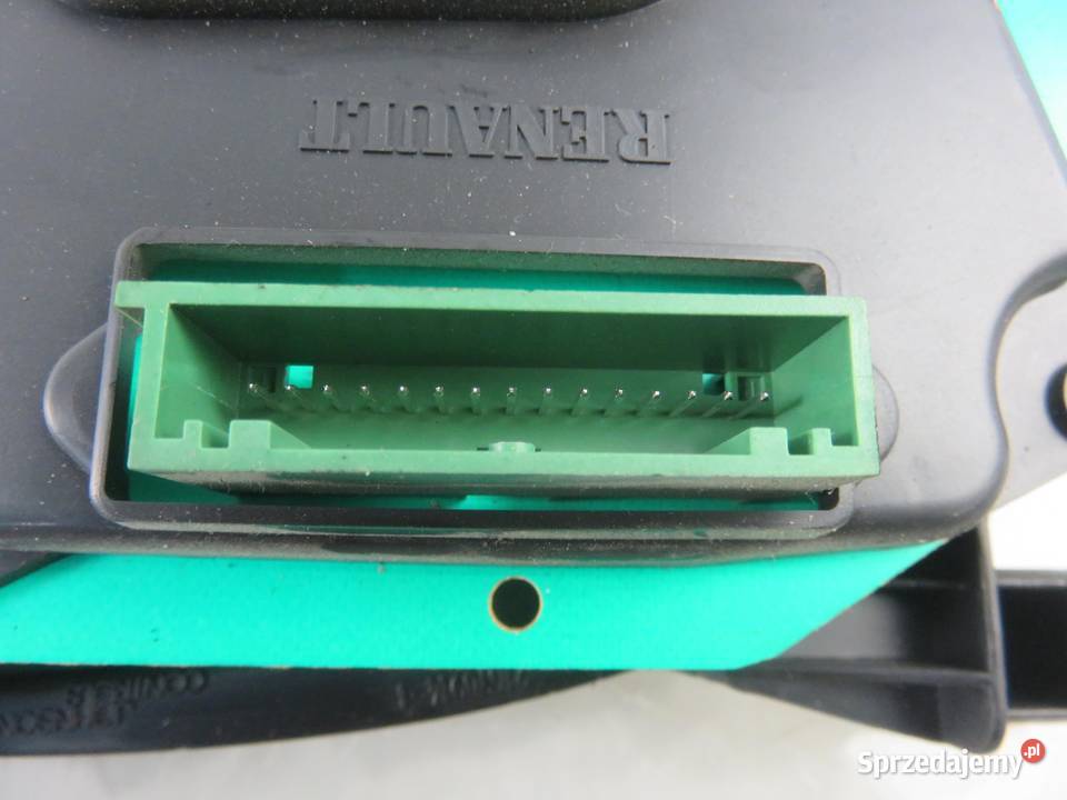 LICZNIK RENAULT TRAFIC II 20 dCi P8200283197E Liczniki i zegary