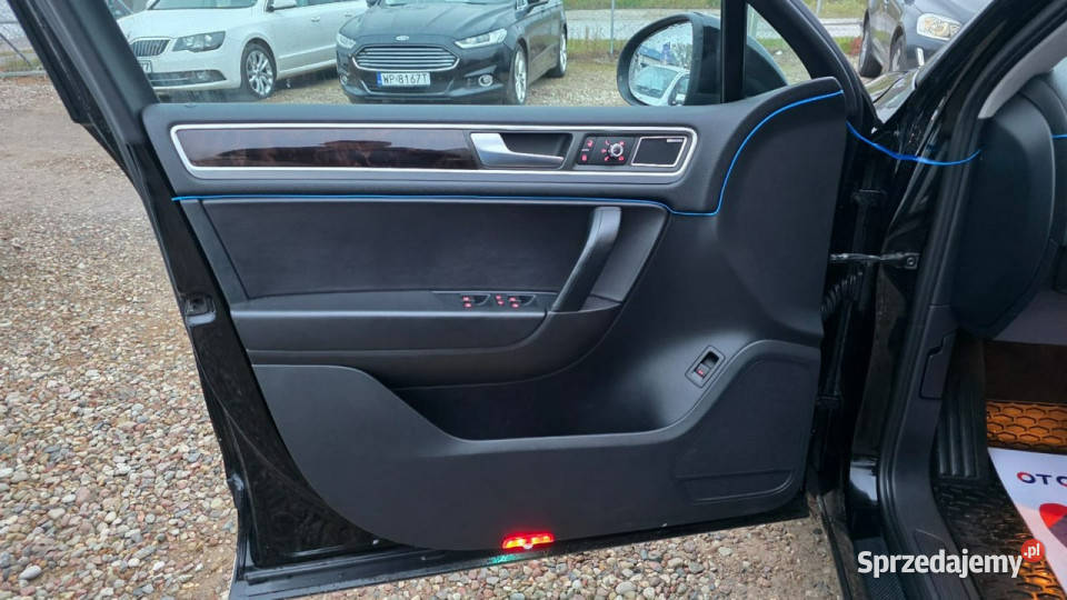 Volkswagen Touareg 4x4 ledy automat bixenon czarny pomorskie