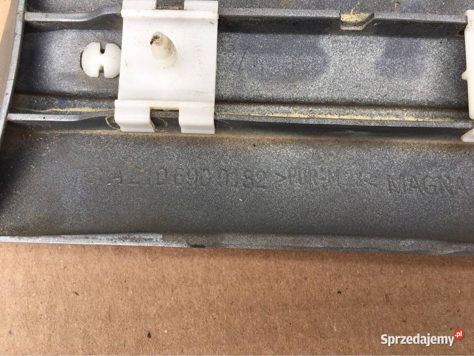 Listwa błotnika lewy przód mercedes w210 744 osobowe Chojnice