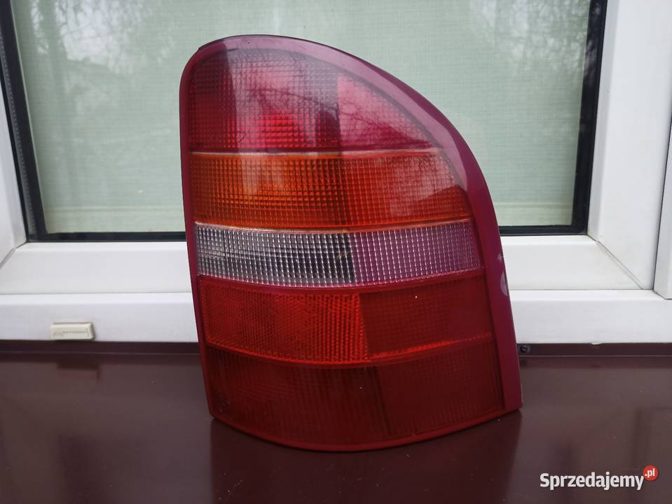 Ford Mondeo MK1 MK2 kombi lampa tył tylna prawa Sieradz