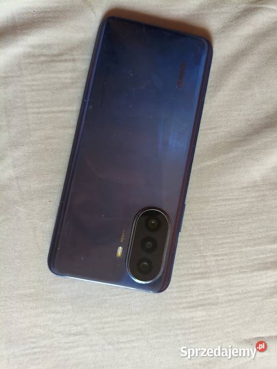 Huawei Nowa Y70