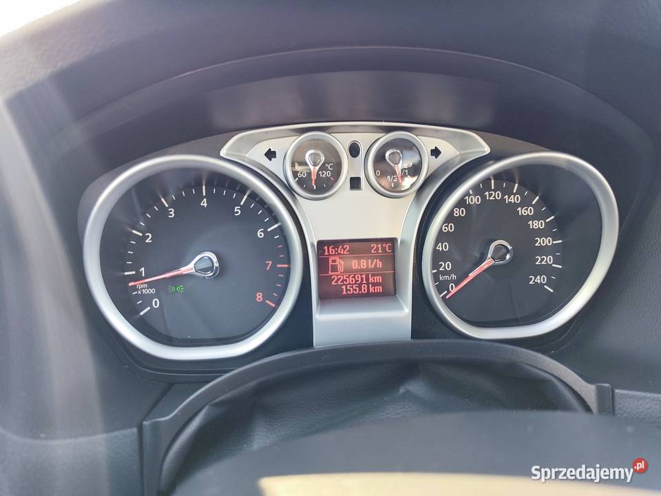Ford Focus MK2 16 TIVCT benzyna 2010 srebrny Kraków