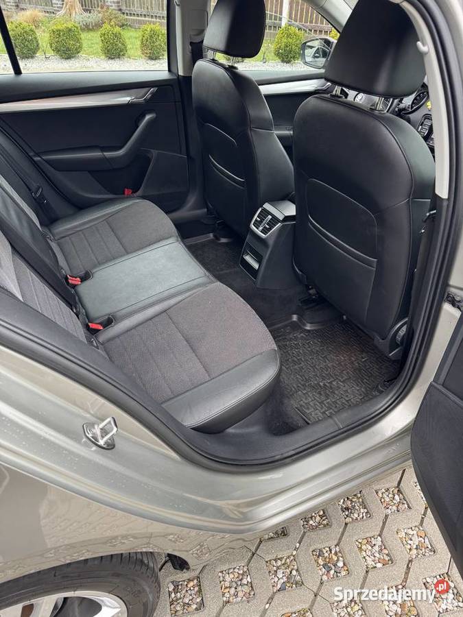 SKODA OCTAVIA BENZYNA 140 ASR (kontrola trakcji) Krosno Odrzańskie