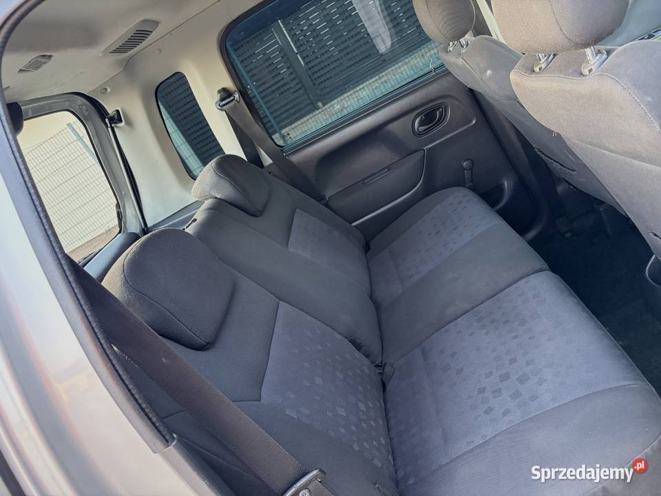 Miejski samochód Opel Agila 12i 75 Rok produkcji 2003 Ostrów Wielkopolski
