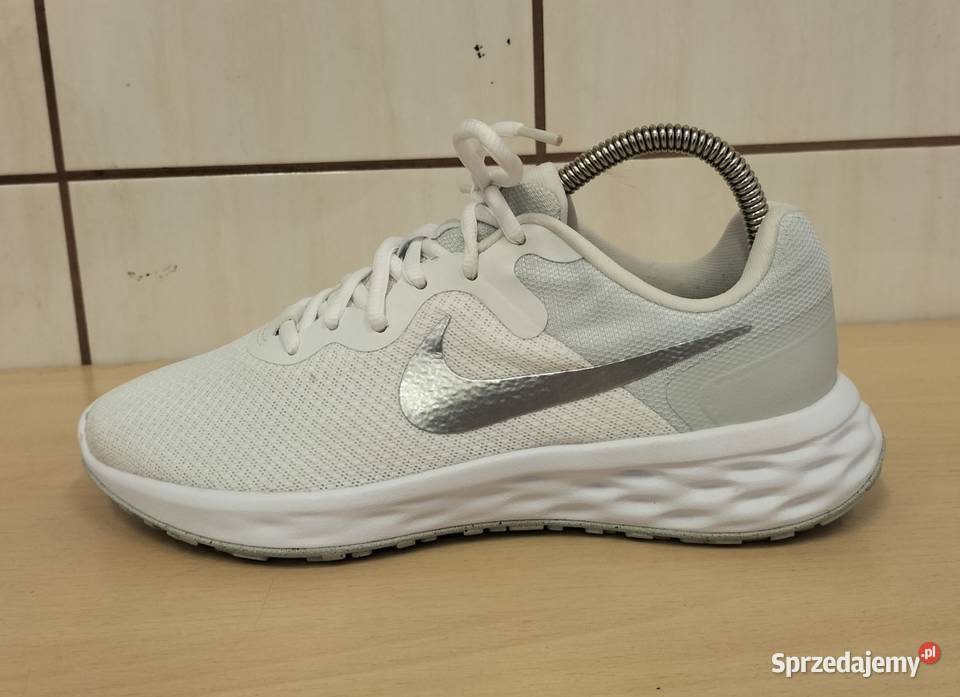 Buty damskie Sportowe Nike Revolution 6 385 dolnośląskie Wałbrzych sprzedam