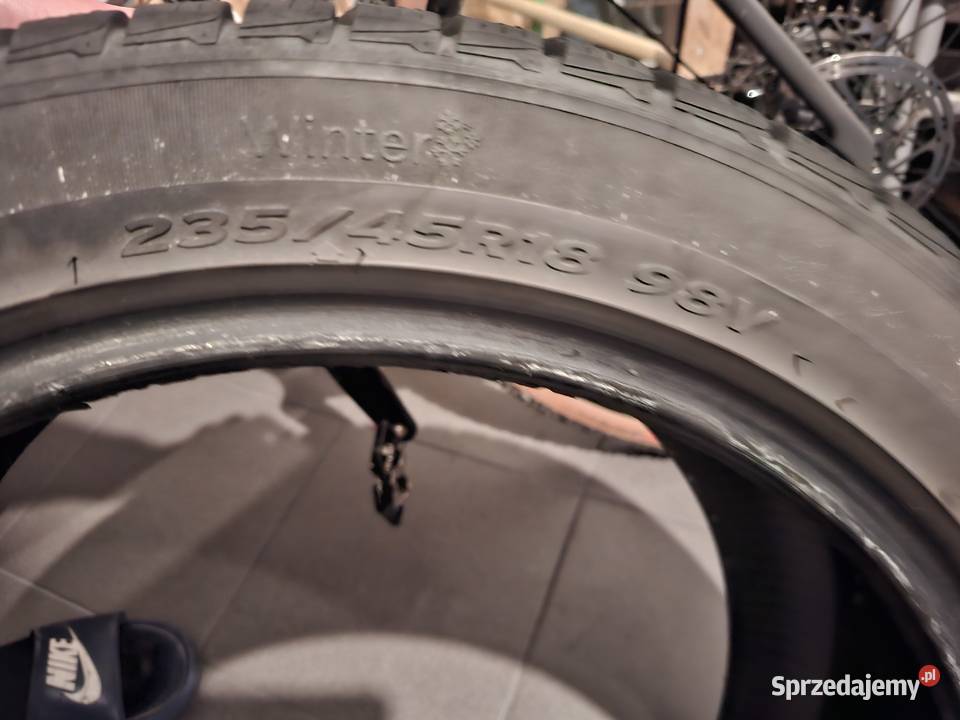 Opony zimowe 2 235 45 R18 98V 65mm
