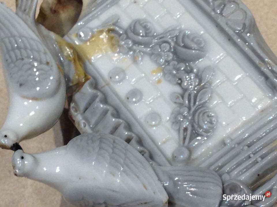 Piękny Wazonik Gołąbki Stara Porcelana Sygnowany lubuskie
