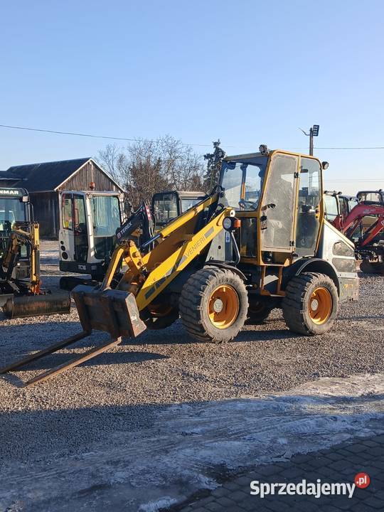 Venieri Ładowarka Venieri kołowa 2003 widły nie Złoczew