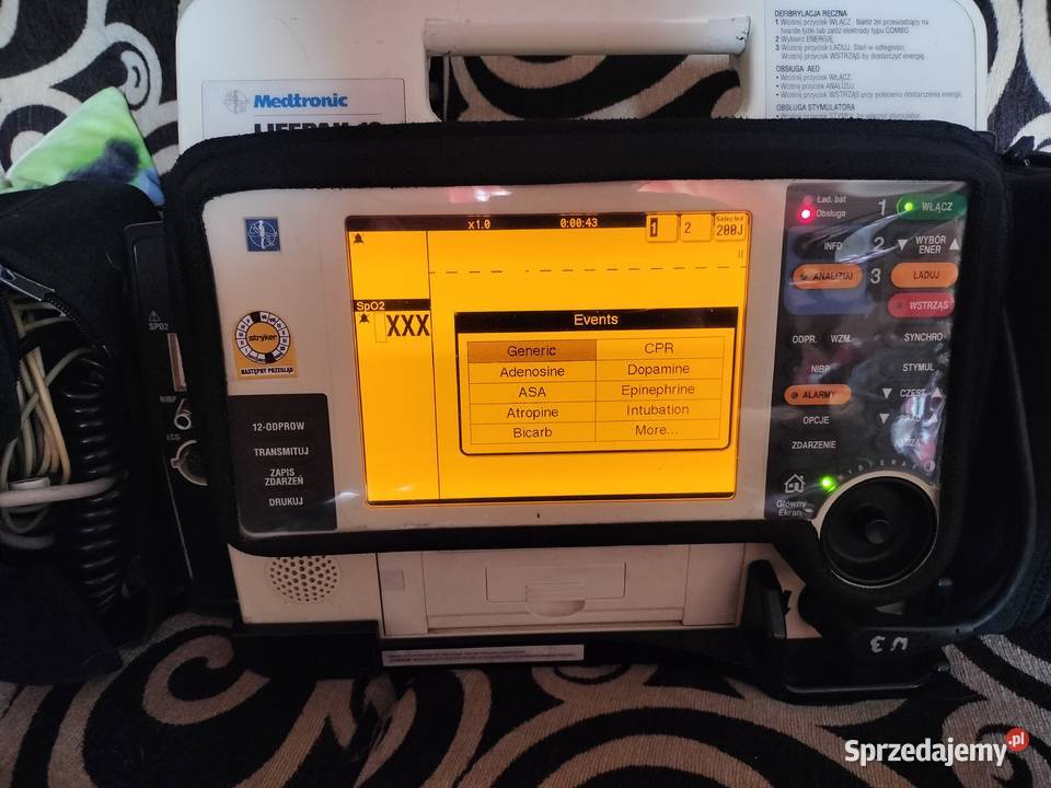 defibrylator lifepak 12