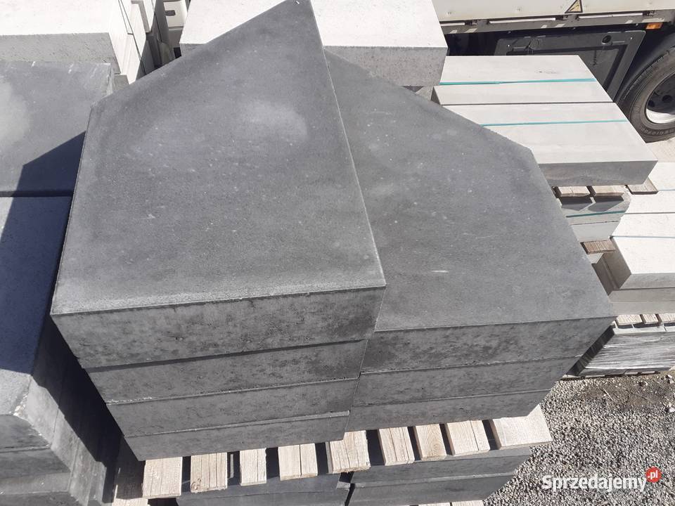 Stopień Venetto Betonowy skośny 45x90 grafit II