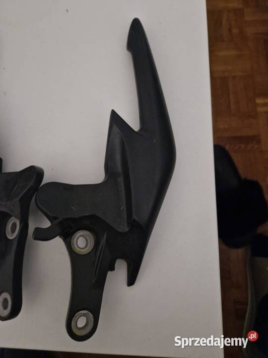 Uchwyt pasażera lewy czarny NH303M Honda CBR 125 Warszawa