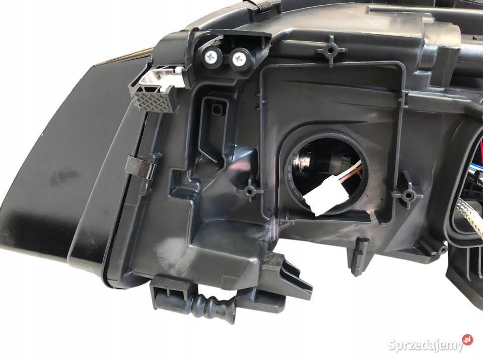 Audi A4 B8 20072011 Reflektor lampa prawy przód