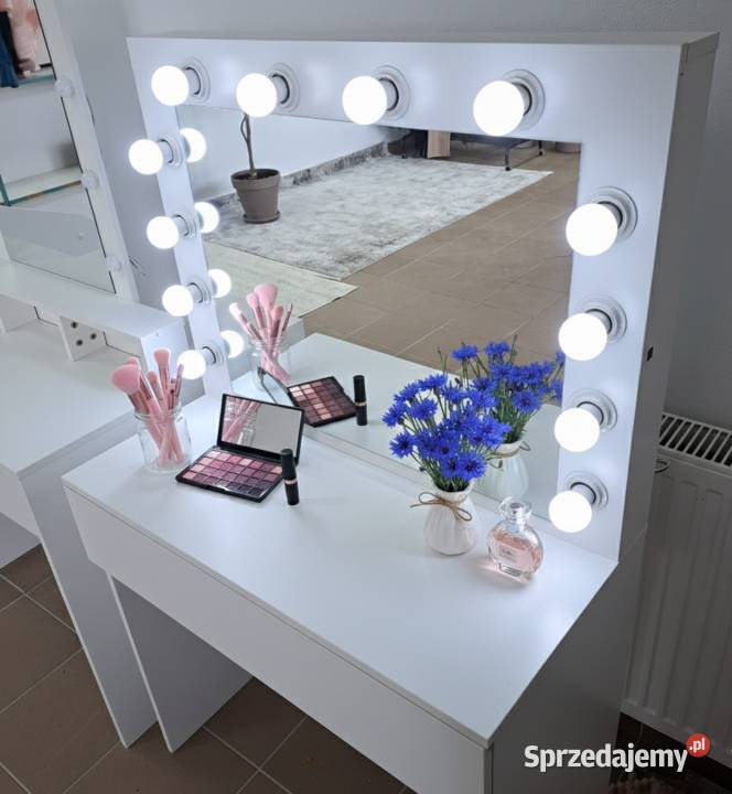 Nowa toaletka kosmetyczna z lustrem i Wieluń