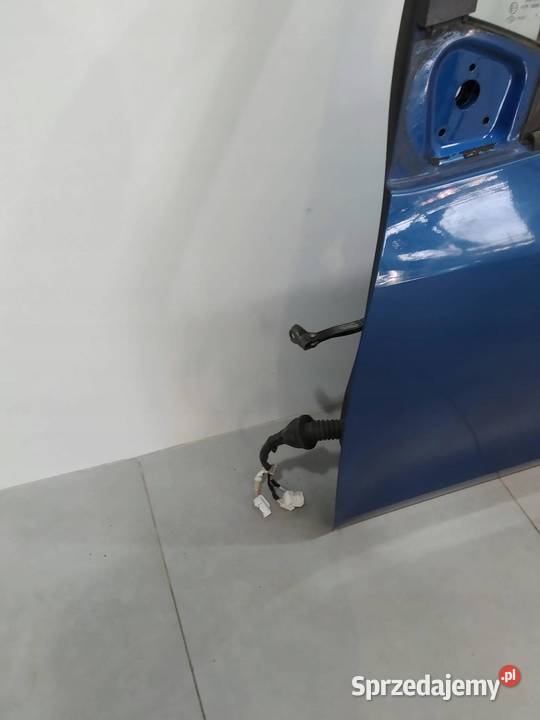 DRZWI LEWE PRZÓD 8T0 Toyota Yaris II 20052011 świętokrzyskie sprzedam