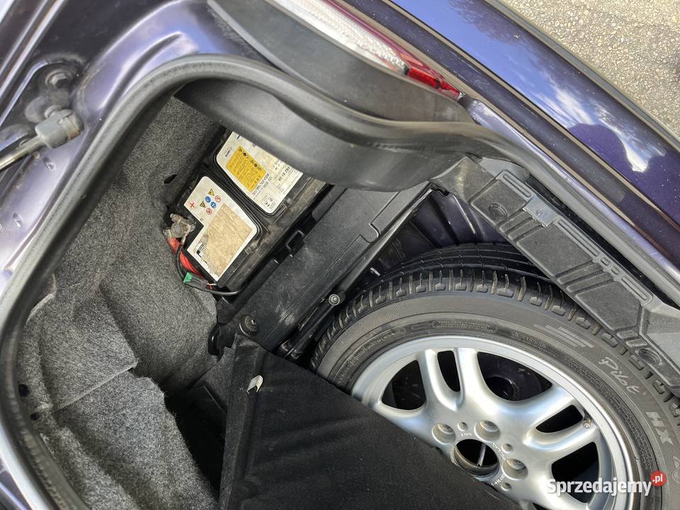 BMW E36 28 Cabrio Technoviolett mpakiet vin Zagórze