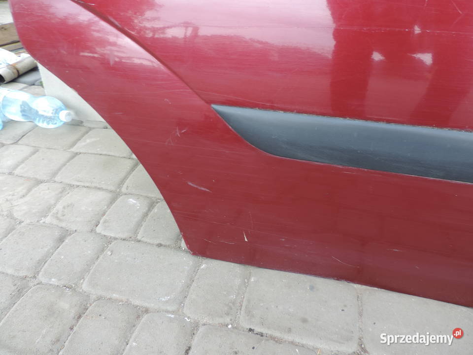 FORD FOCUS MK1 SEDAN DRZWI PRAWY TYŁ KOLOR P8 Nowy Sącz