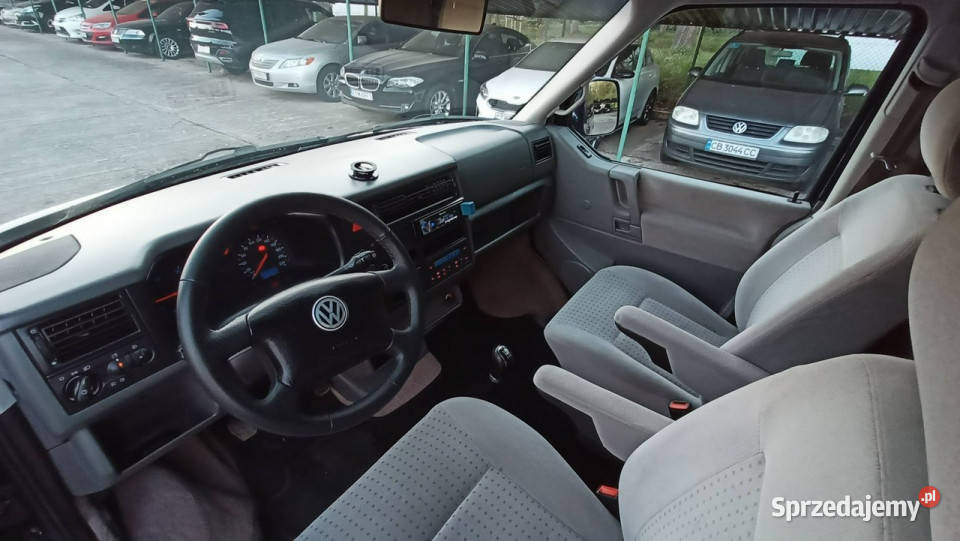 Volkswagen Multivan zadbane serwisowane Rok produkcji 2000 Tomaszów Mazowiecki sprzedam