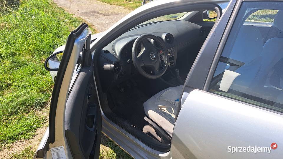 Ibiza dobrze utrzymana w ciągłej eksplaoacji CD Myszków sprzedam