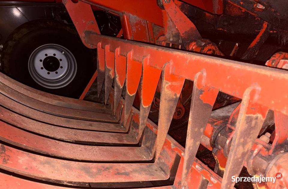 prasa kostkująca Hesston 4800 duża kostka Prasy i owijarki Karasiewo