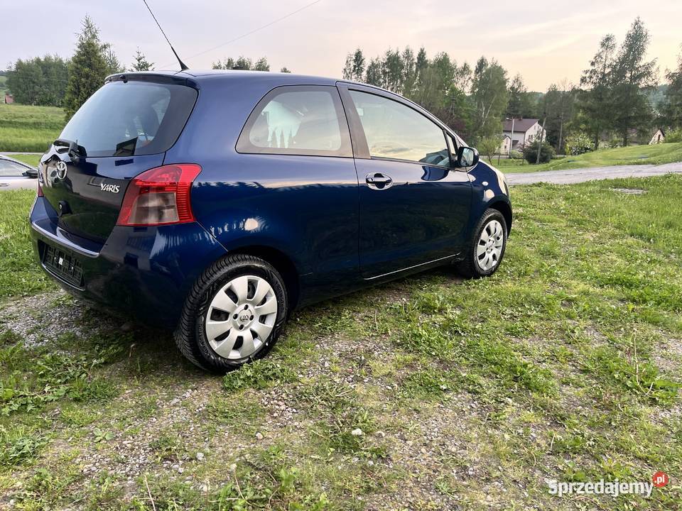 Toyota Yaris piękny stan absolutnie bez rdzy Rzeszów sprzedam