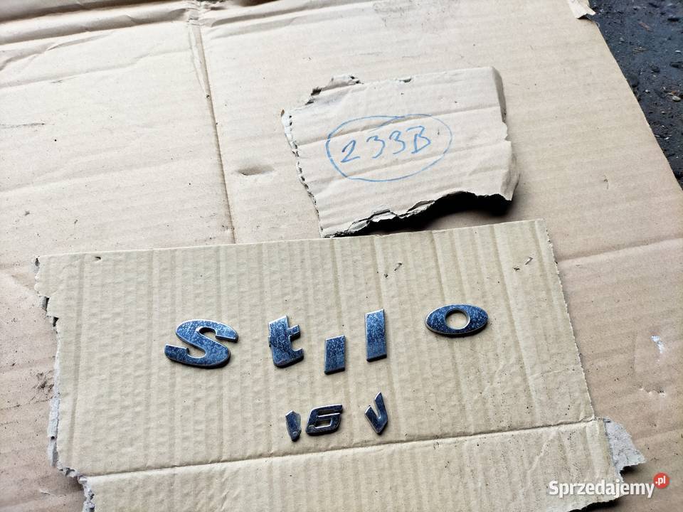STILO 16V ZNACZEK EMBLEMAT NAPIS Kamień-Kolonia