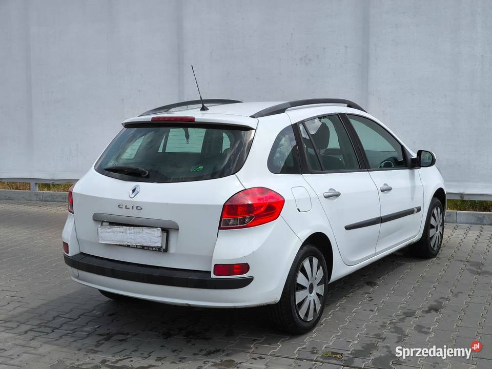 Renault Clio 15 dCi 68 2010 Polski salonMożliwa kupiony w polskim salonie łódzkie Ksawerów