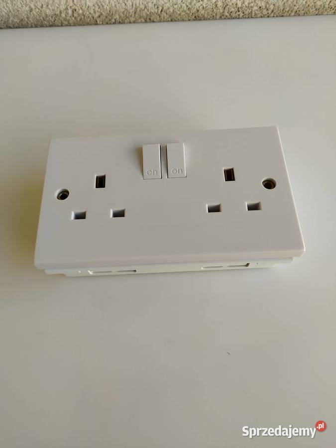Gniazdo elektryczne podwójne podtynkowe 13A 250V Elektryka i akcesoria