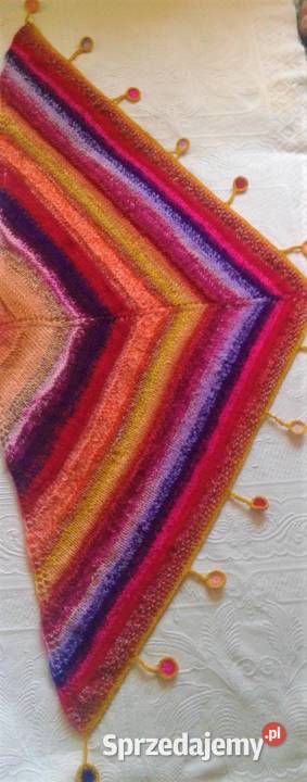Duża chusta robiona na drutach Astry