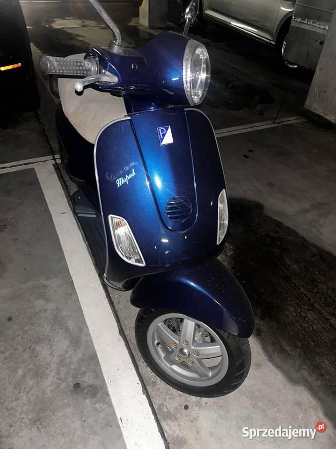 Skuter Vespa 50