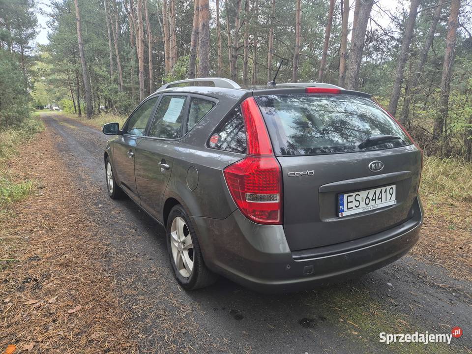 Kia Ceed 16 Benzyna Lift Super Stan Podgrzewane Rok produkcji 2010 Skierniewice