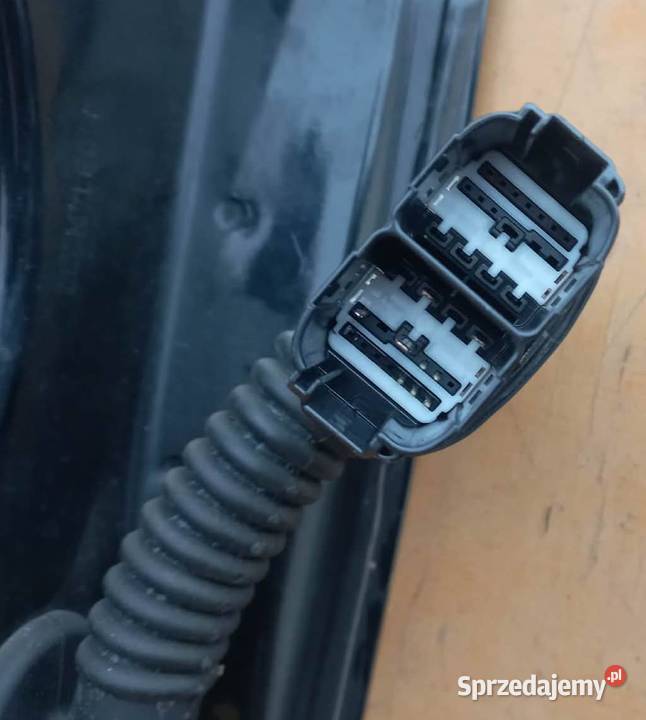 FORD FOCUS MK3 DRZWI LEWY PRZÓD KOD FB RADOM osobowe