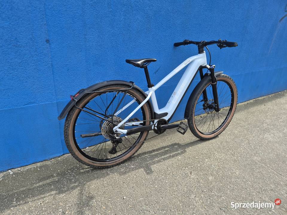 premiumRower elektryczny Cube Reaction Hybrid Wrocław