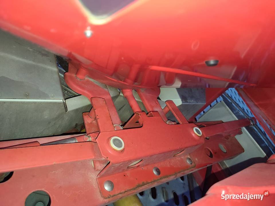 Rozsiewacz RAUCH MDS 932 D 900l nadstawka 400 l Przemęt sprzedam