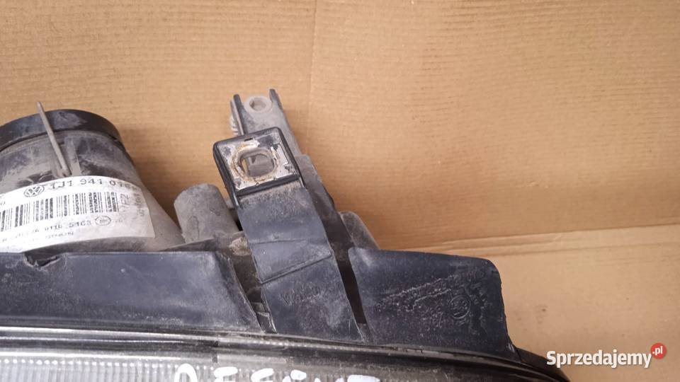 VW GOLF IV LAMPA PRZÓD PRAWA EU DEFEKT Zbierkowo