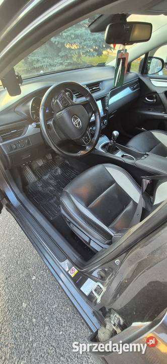 Sprzedam Toyota Avensis 2016r 20d Słupno sprzedam