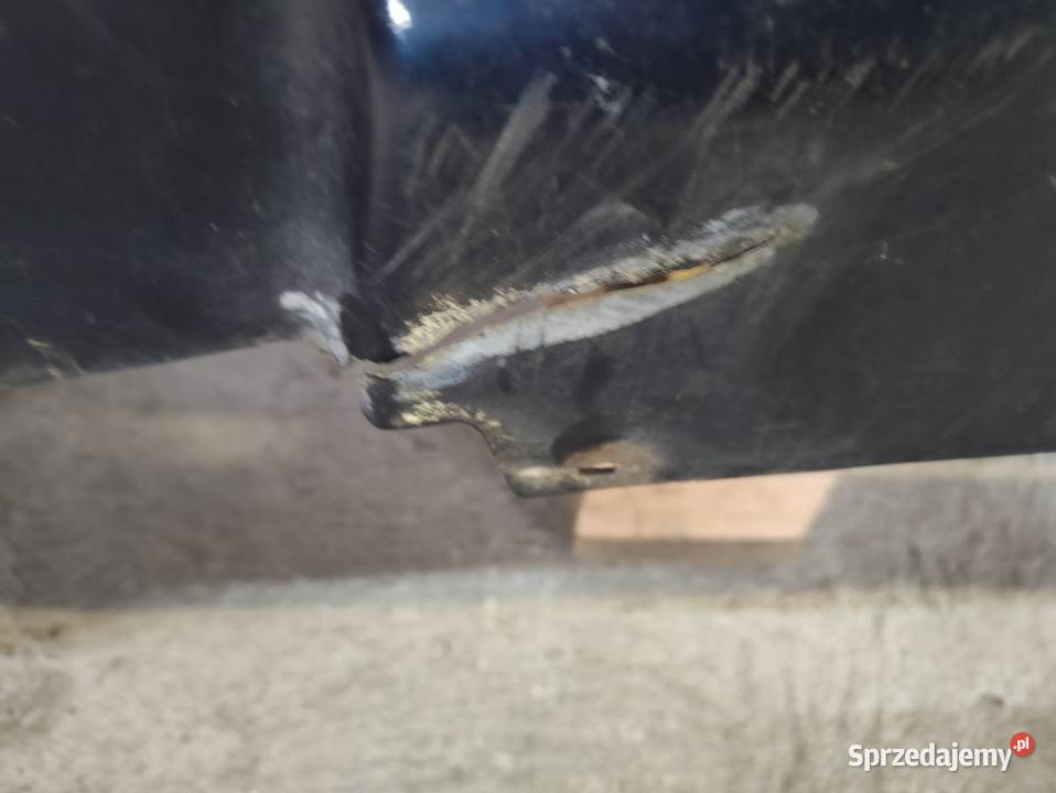 Zderzak Grill Atrapa Przód Chrysler 300c 0410