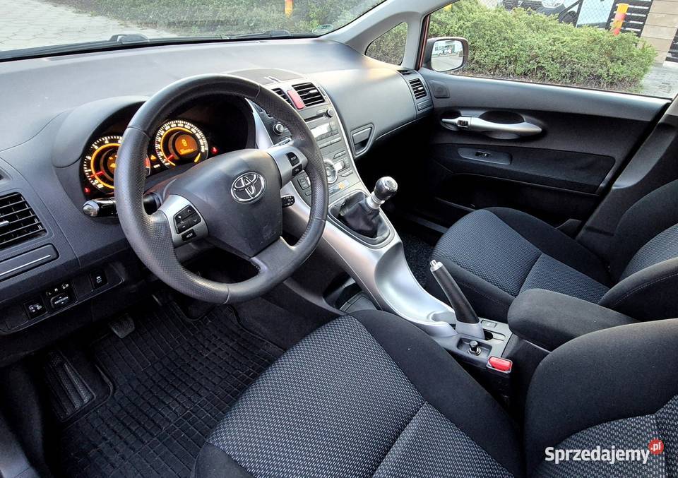 Toyota Auris 16 Benzyna Leszno