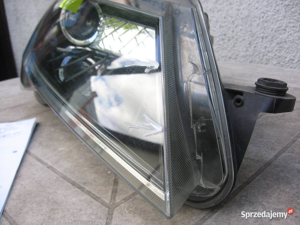 Reflektor prawy lampa prawa Skoda Superb 3 III Warszawa