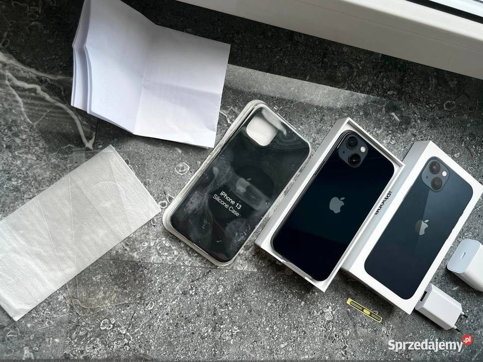 Nowy iPhone 13 czarny Łańcut