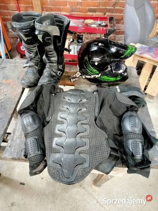 Derbi Senda 5070 kask buty zbroja drugie opony Wszedzień