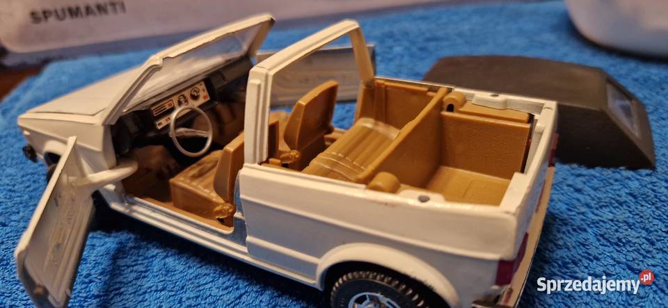 volkswagen golf mk1 cabrio hot wheels 125 Łódź