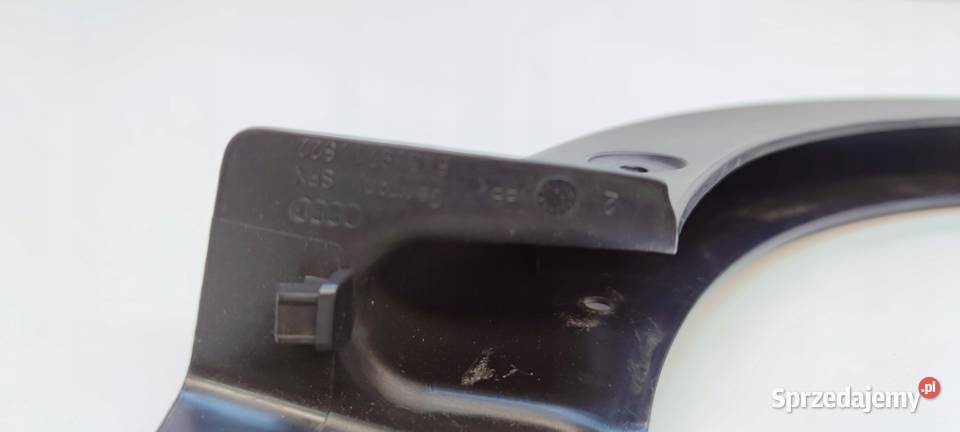 OSŁONA ZAWIASU PRAWY TYŁ AUDI A4 B9 8W5971822 Przystajń
