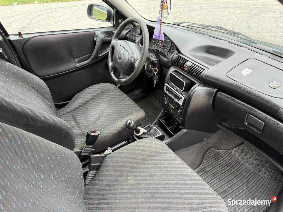 Opel Astra F 14 z Gazem 2000r Tania Jazda Rok produkcji 2000 Astra Opel Dębica