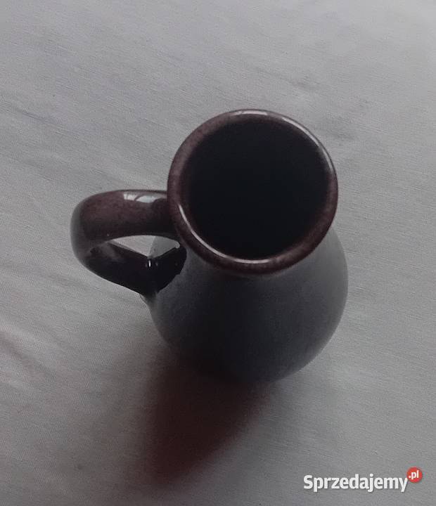 Ceramiczny szkliwiony wazon z uchem dzbanek
