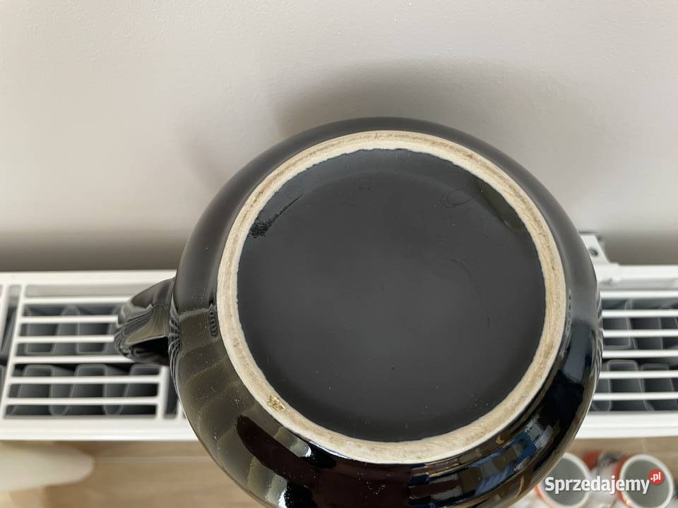 czarny ceramiczny dzbanek PRL czarny Pruszcz Gdański